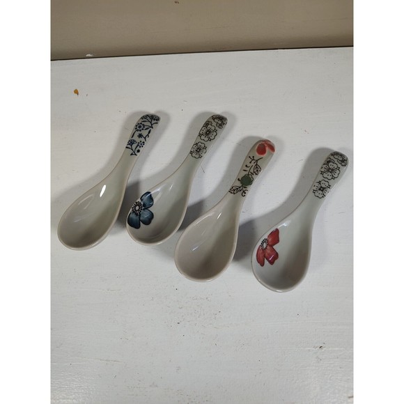 Asian Soup Spoons, Floral Design, Ramen Spoons, Perfect Depth, Lot of 4 - Picture 2 of 11